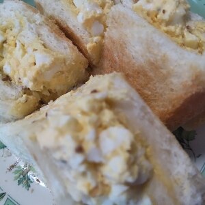 朝ごはんにピッタリ！フライパンで作る卵サンド★